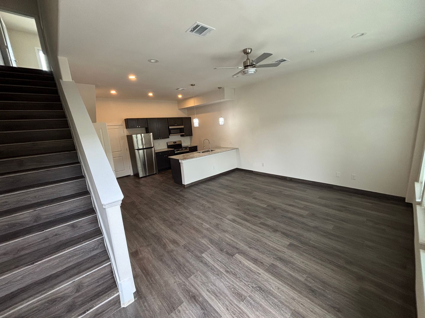 Arlington Townhome: 710 Benge Dr