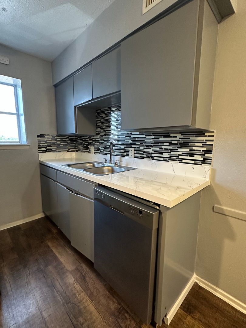 Fort Worth Apartment: 4316-4321 Baldwin Ave