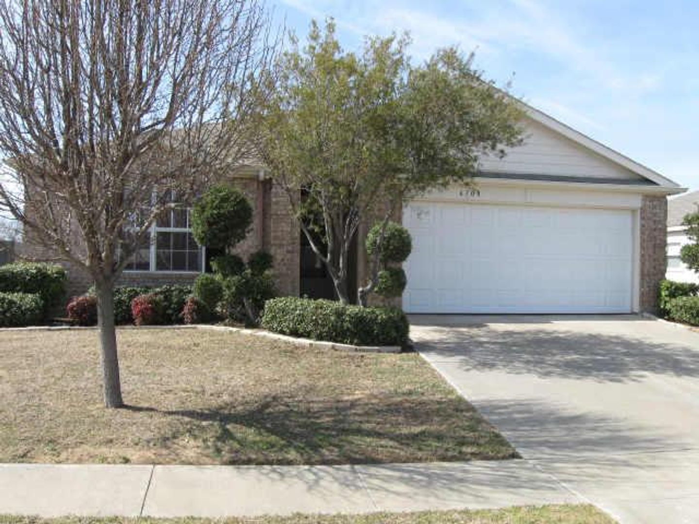 Arlington House: 6708 Ambercrest Dr