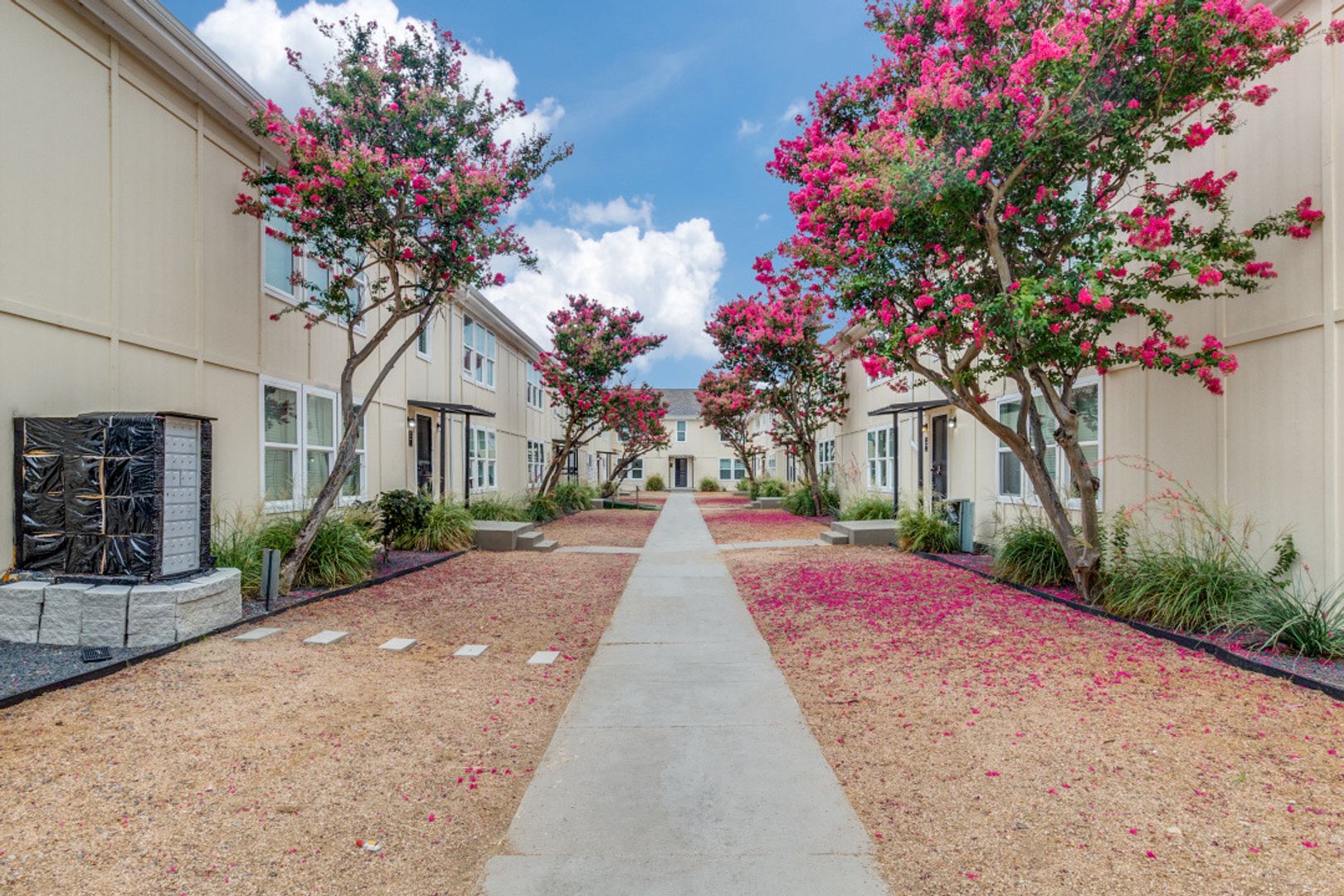 Flats on Ross