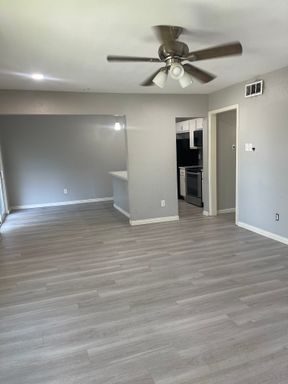 Large 2 Bedroom Condo minutes from SMU and Lower Greenville! – photo 1