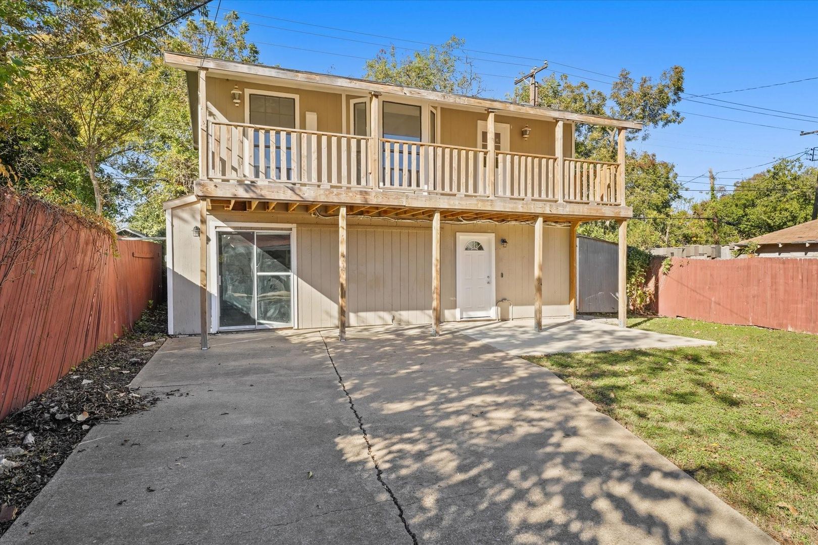 Dallas Apartment: 927 & 929 S Rosemont Ave