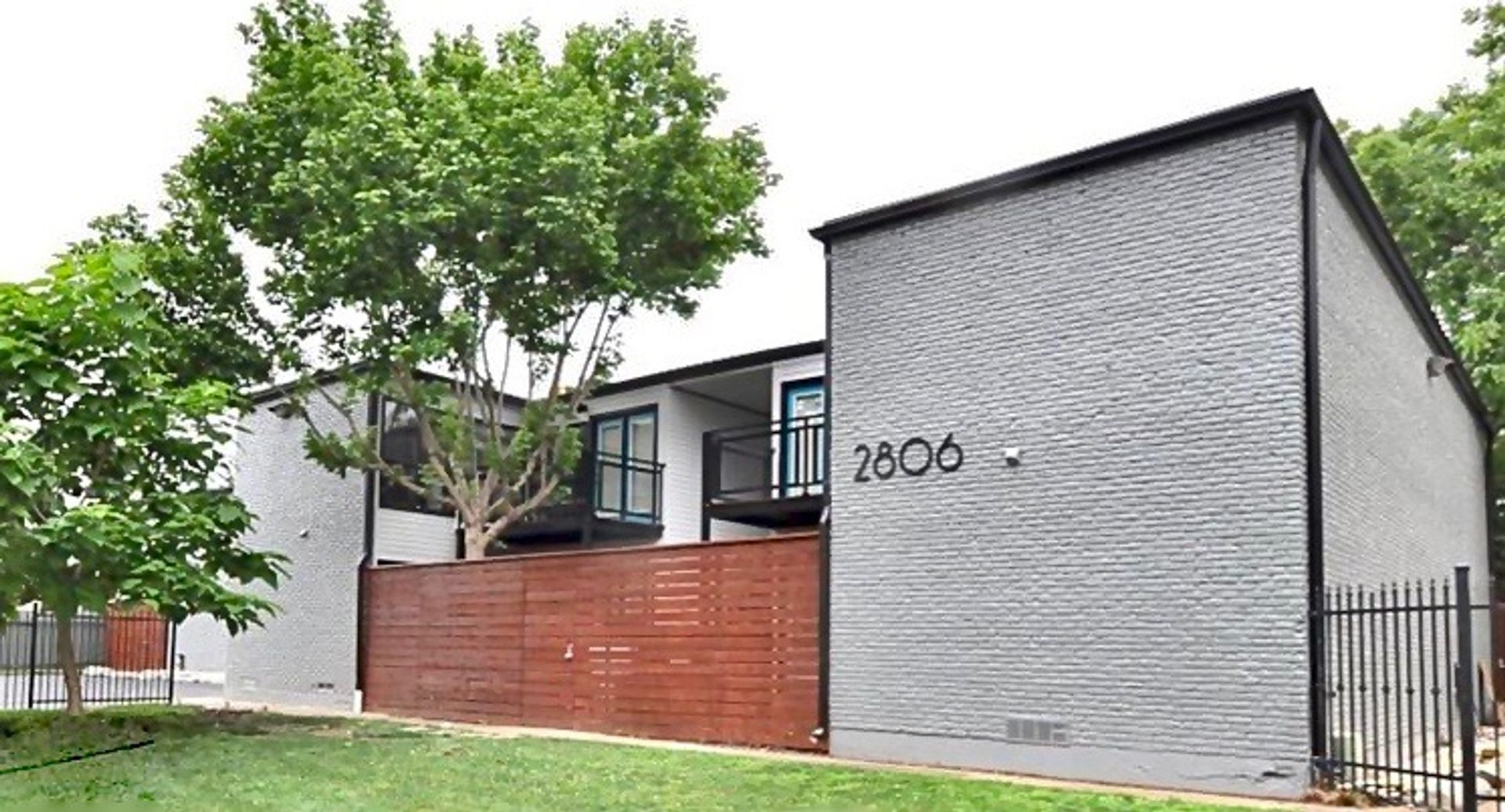 Dallas Apartment: 2806 Reagan St