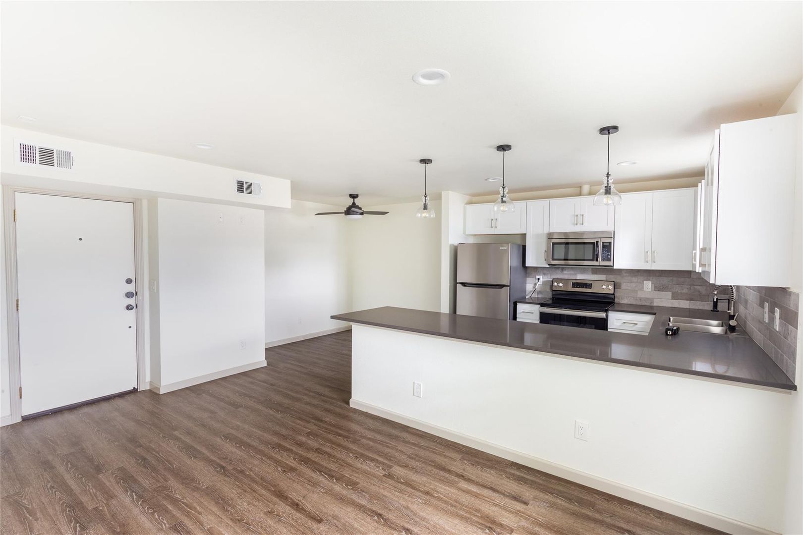 Dallas Apartment: 4912 Gaston