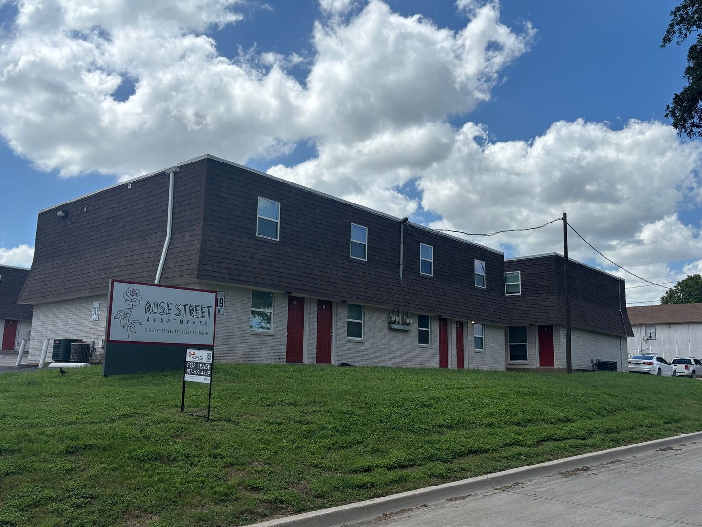 Arlington Apartment: 313-319 Rose Street