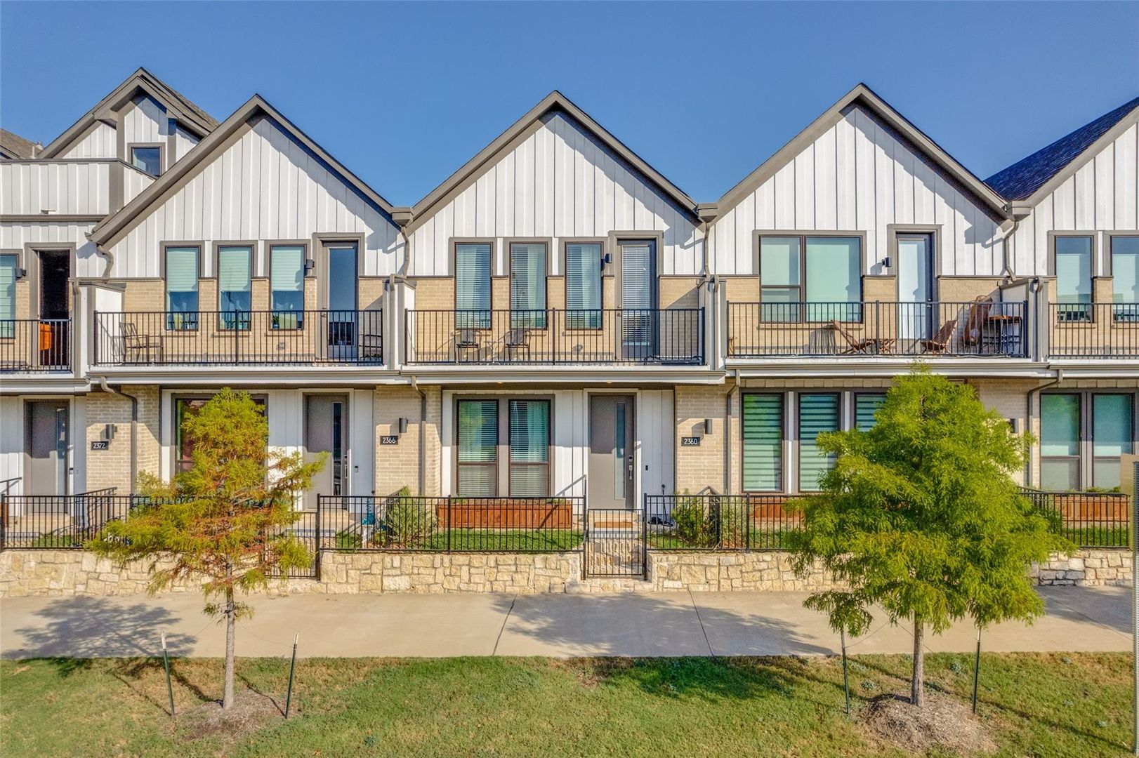 Dallas Townhome: 2360 Rook Drive