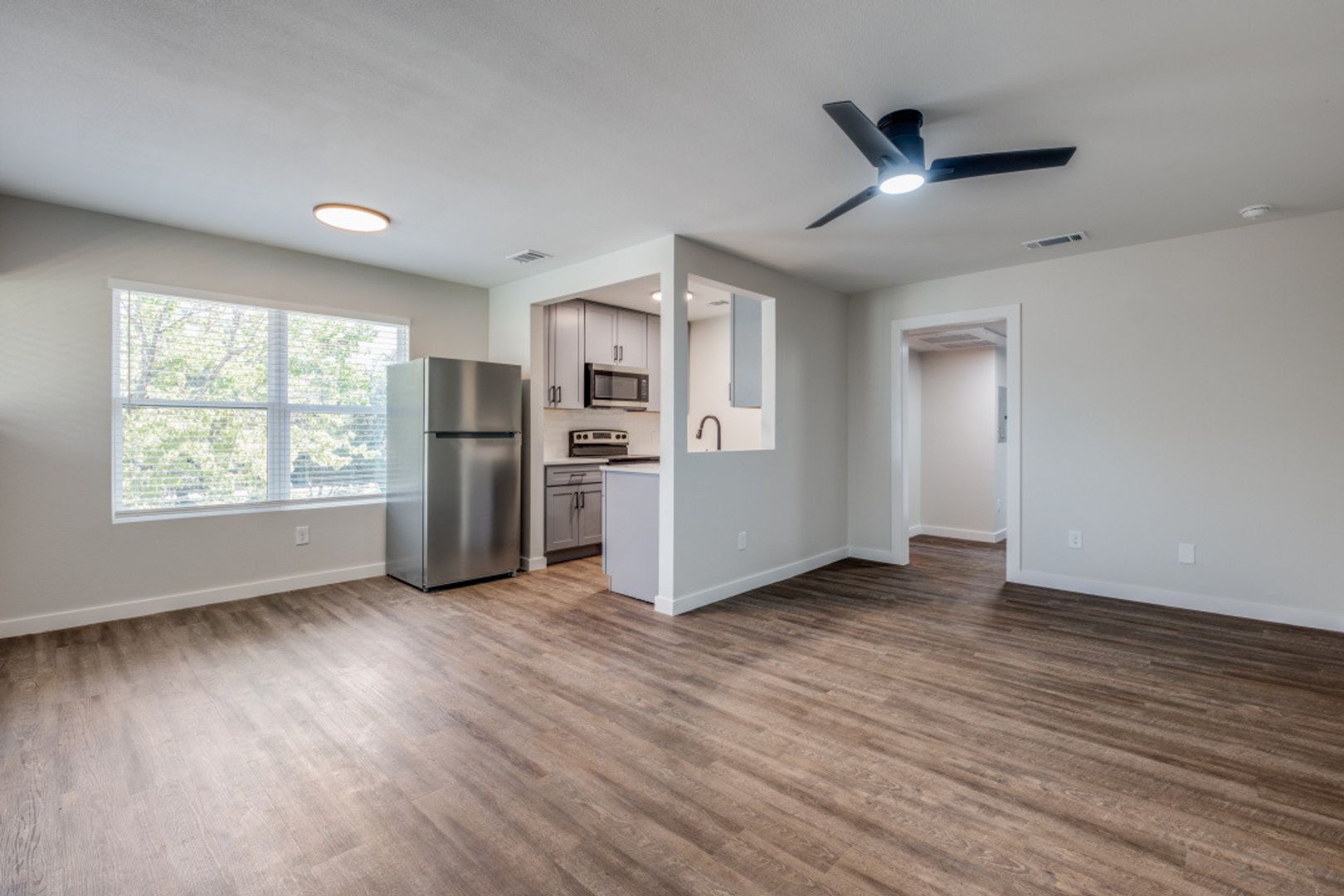 Dallas Apartment: 5917 Gaston Ave