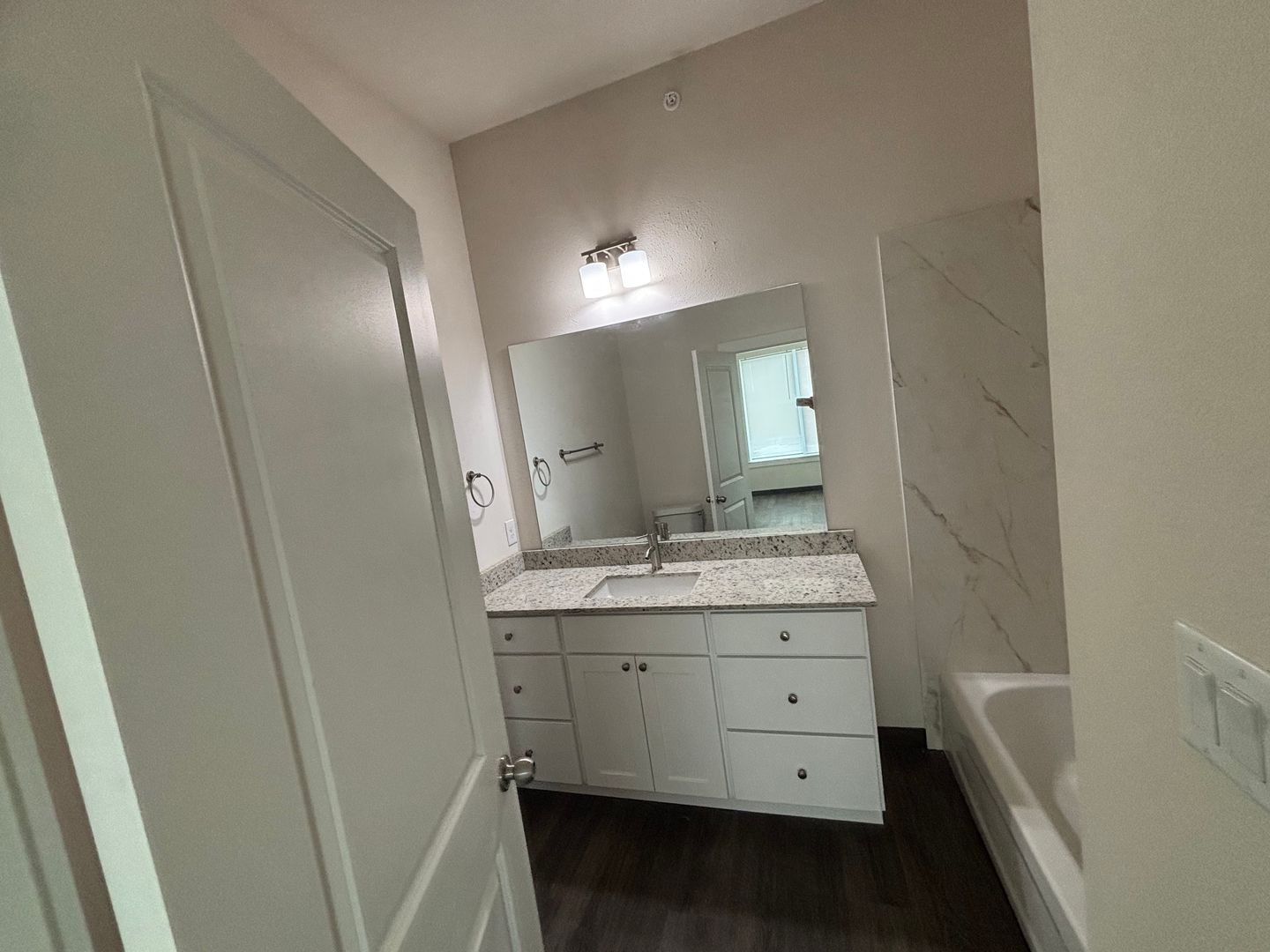 Arlington Townhome: 710 Benge Dr