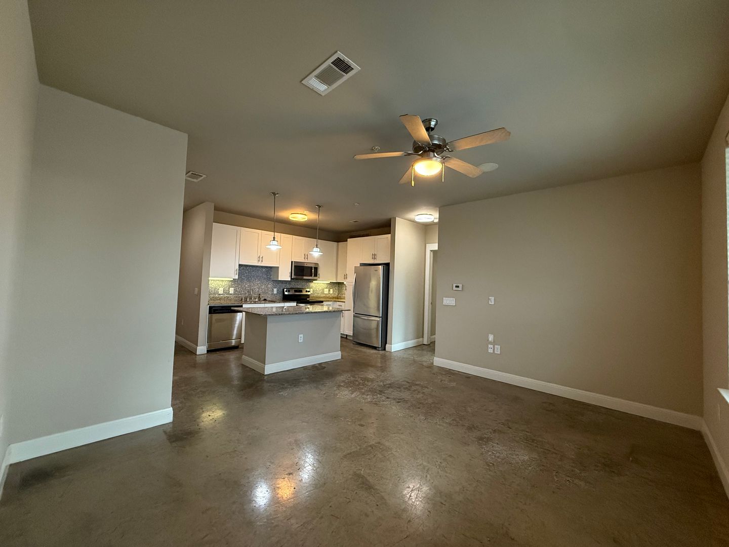 Dallas Apartment: 801 & 908 N Bishop Ave