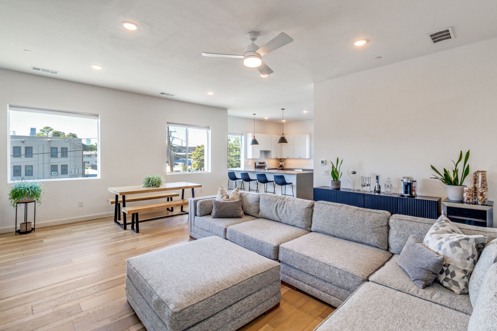 Dallas House: 1536 Holly Ave #106