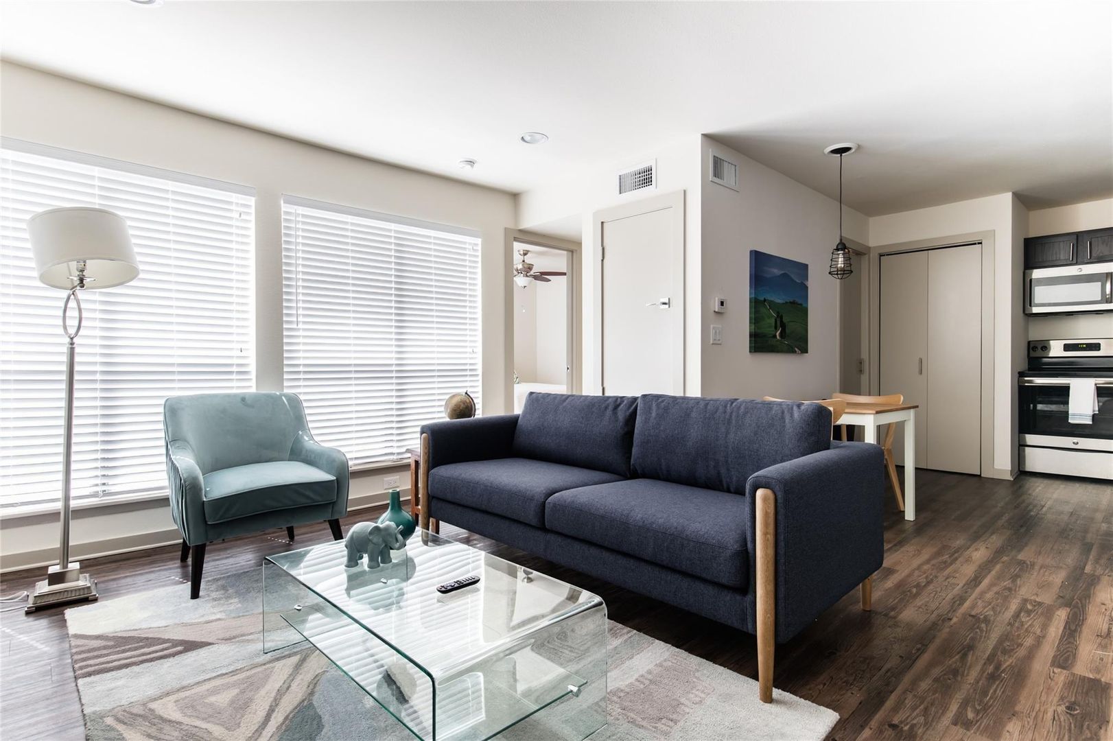 Dallas Apartment: 2806 Reagan St