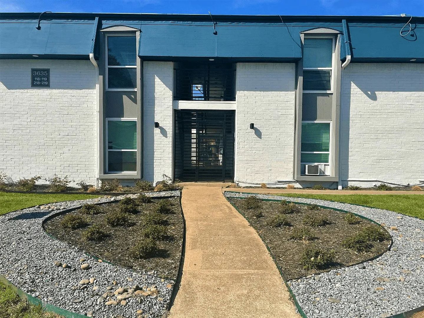 Dallas Apartment: 3627 Almazan dr