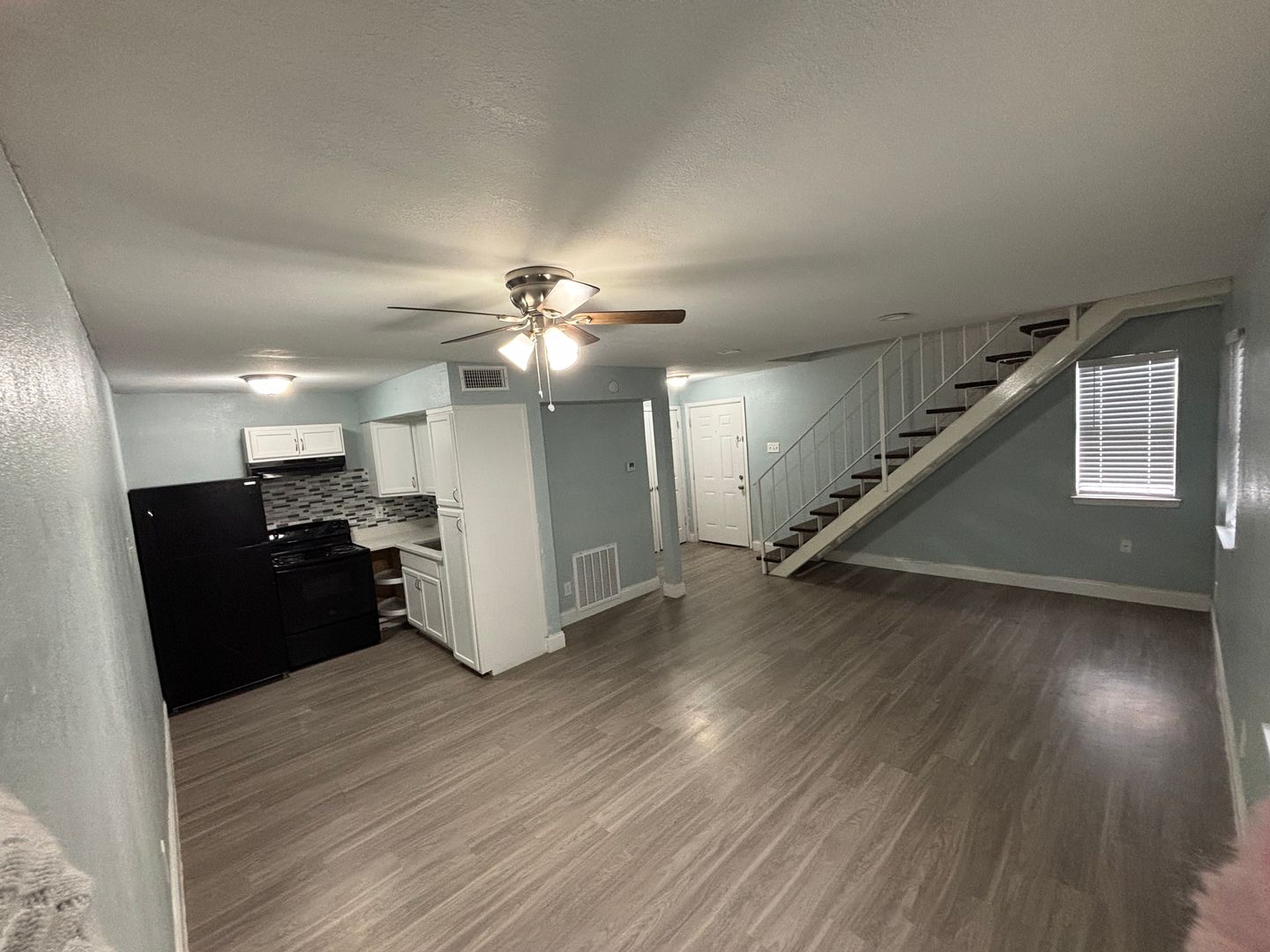 Irving Apartment: 301-319 Rolston Road