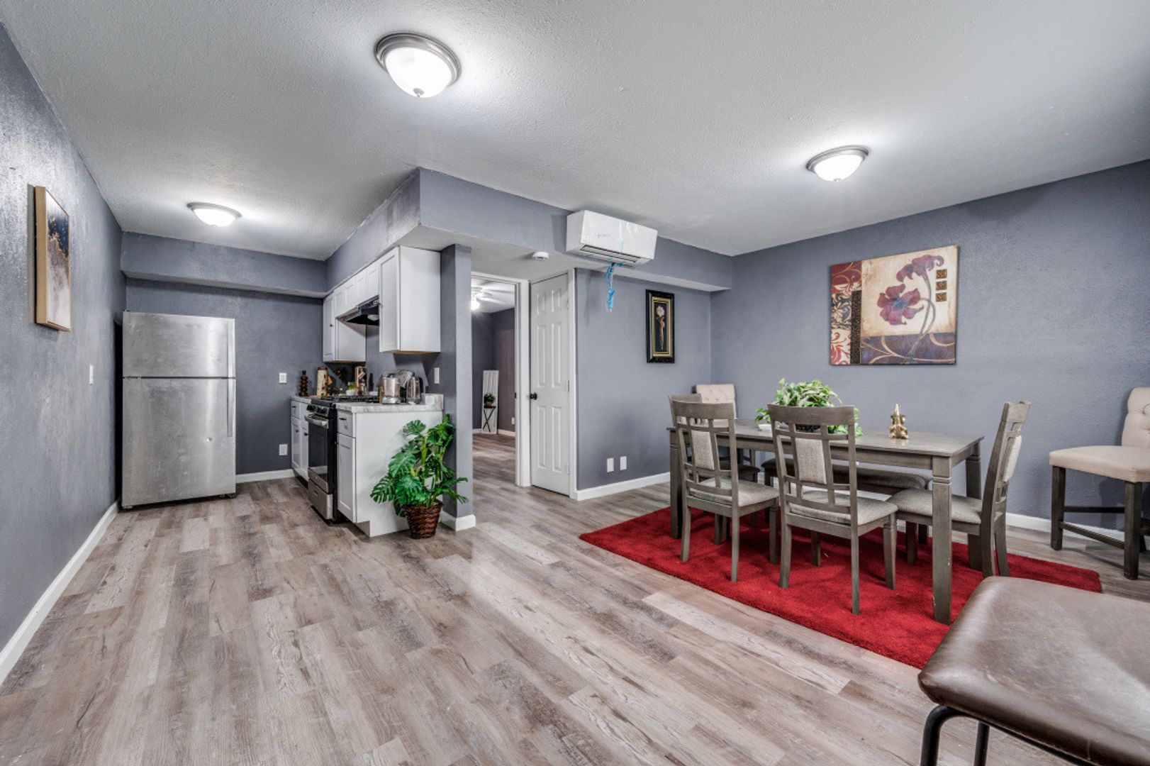 Dallas Apartment: 4407 San Jacinto