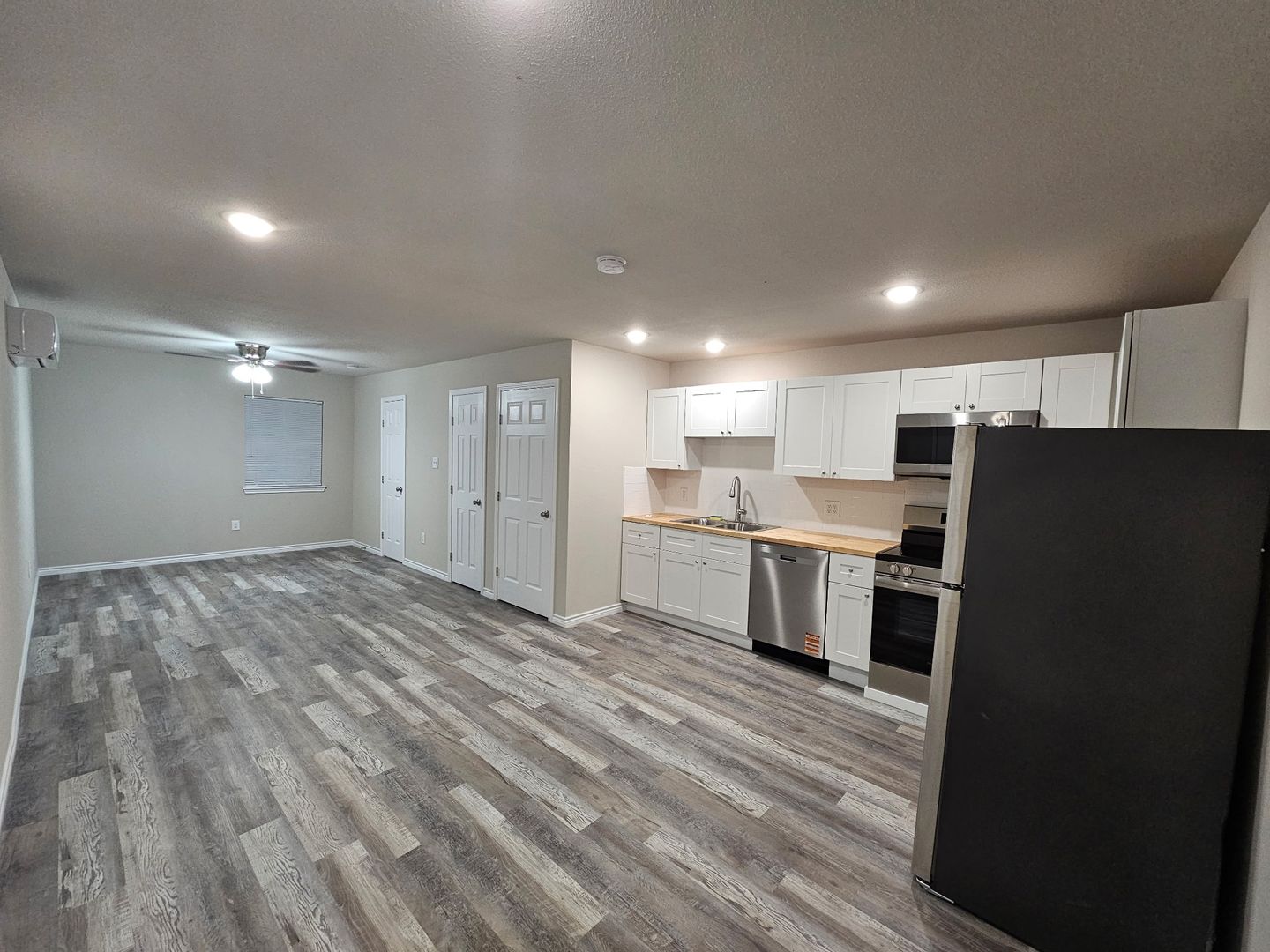 Van Alstyne Apartment: 653 N Henry Hynds Expy