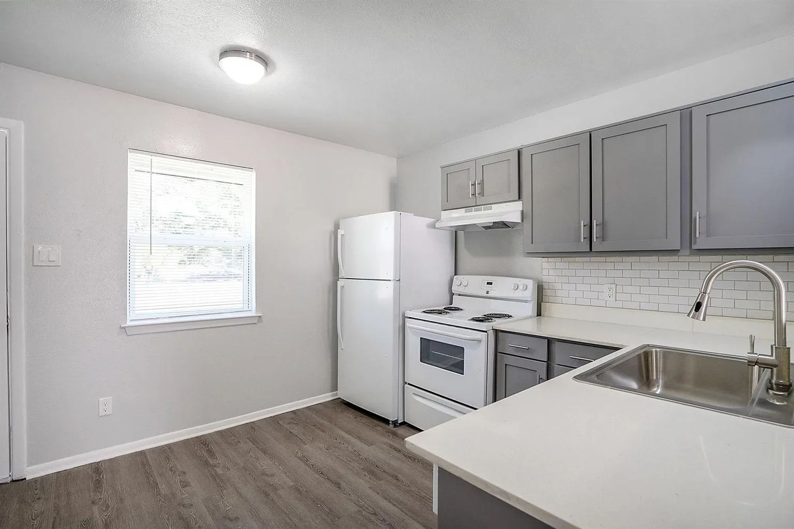 Arlington Apartment: 307-311 Rose Street