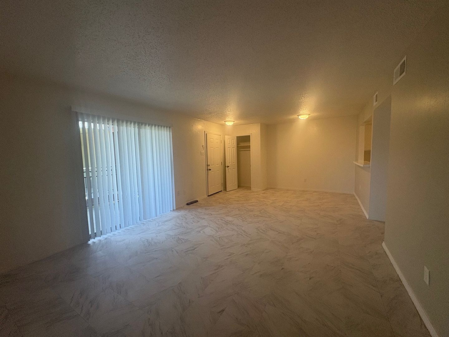Duncanville Apartment: 400 N Merrill Ave