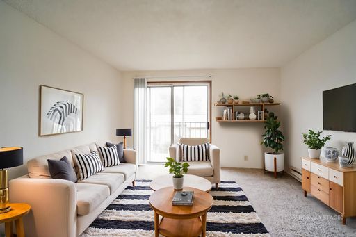 Move-In Ready 3 Bed/1 Bath Apartment! – photo 1