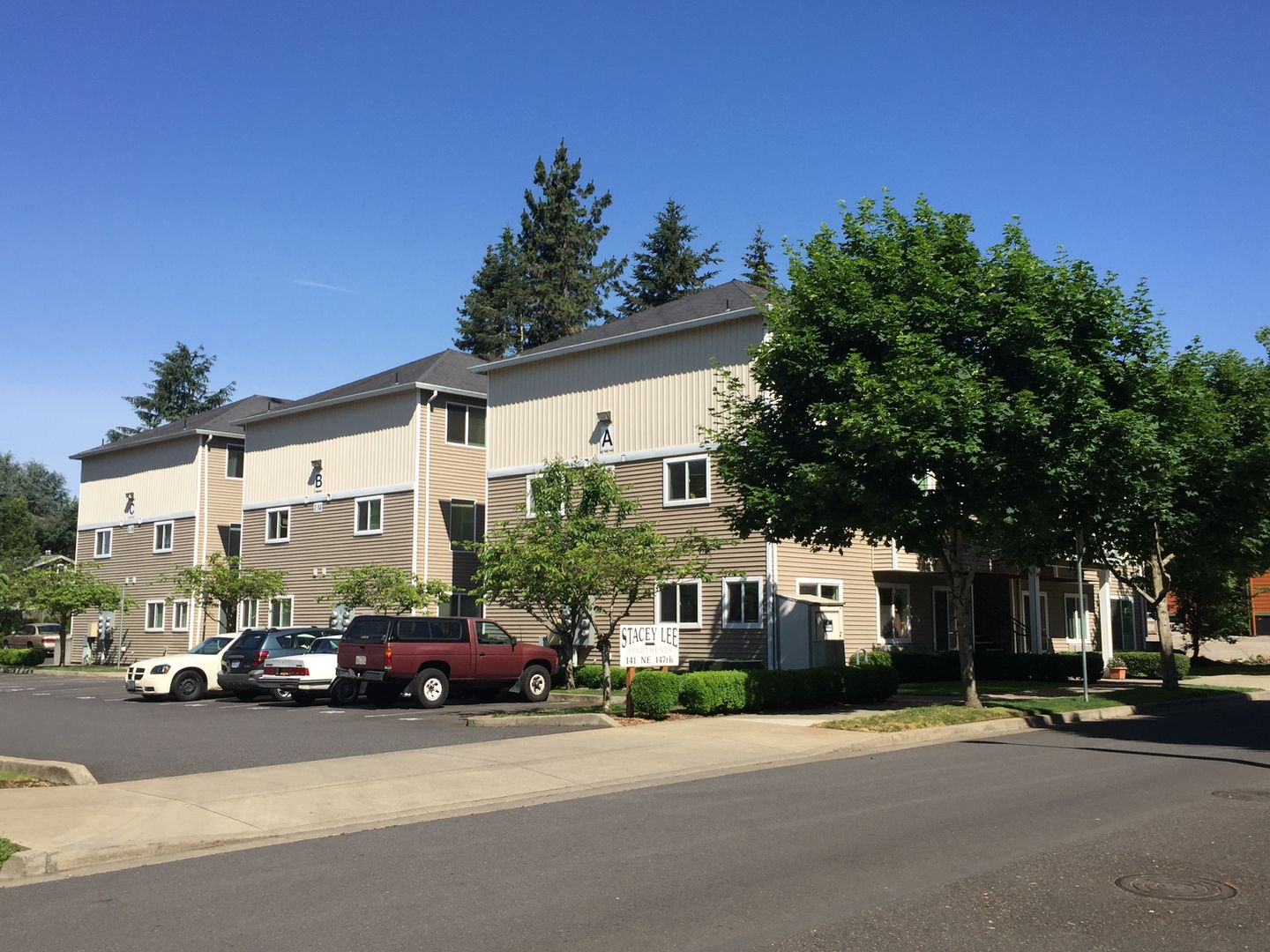 1377-01PP Stacey Lee Apartments