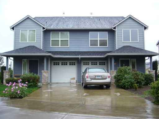 2-Story Duplex w/ Attached Garage, Gas Fireplace, Open Concept Living Room & Kitchen! – photo 1