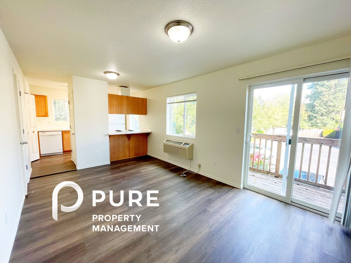 Portland Apartment: 141 NE 147th Ave