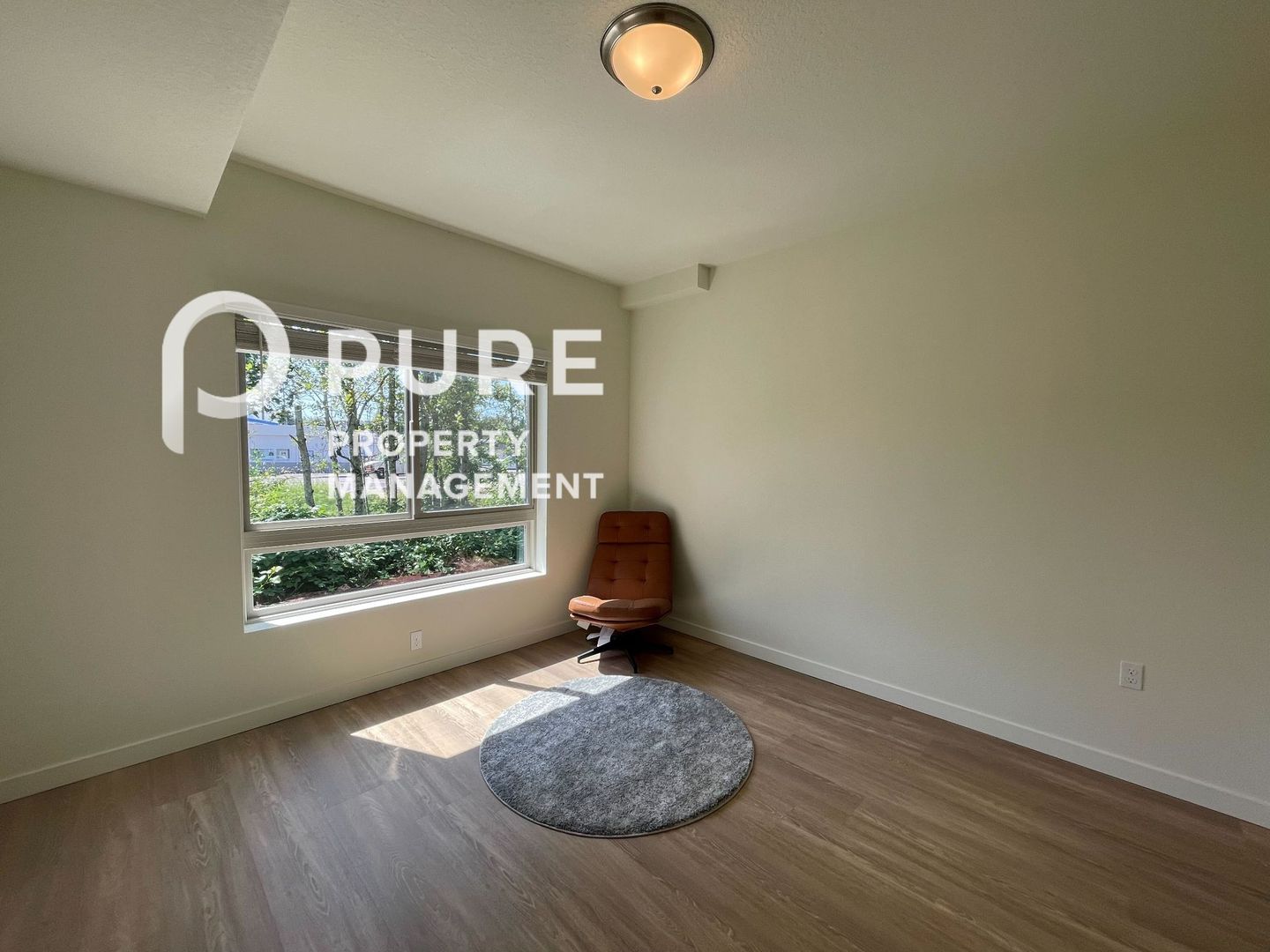 Fairview Apartment: 22025 NE Halsey St