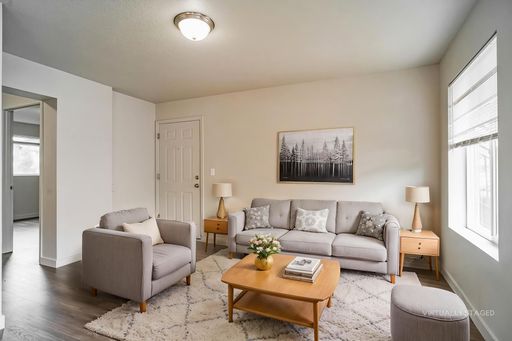Corner, ground floor, two bedroom apartment available at Stacey Lee Apartments! – photo 1