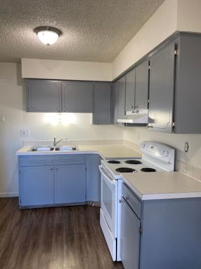 760 Plymouth Drive NE - 16, Unit 16, Keizer, OR 97303