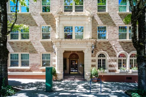 Charming 1-Bedroom Apartment in SW Portland – photo 1