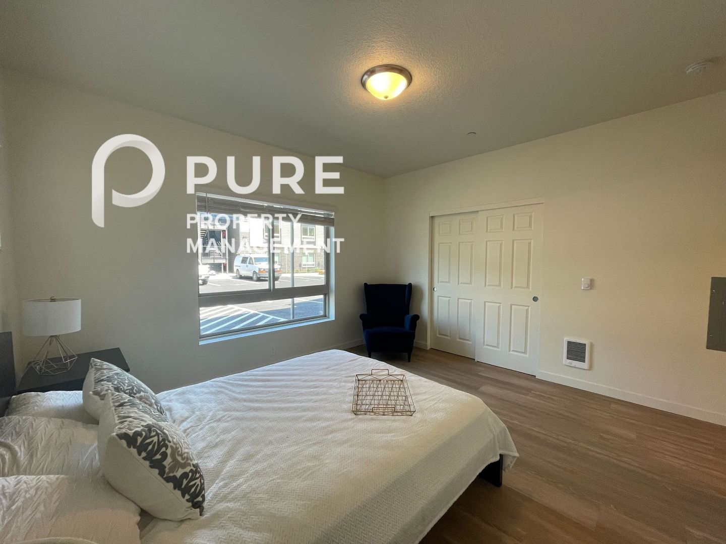 Fairview Apartment: 22025 NE Halsey St