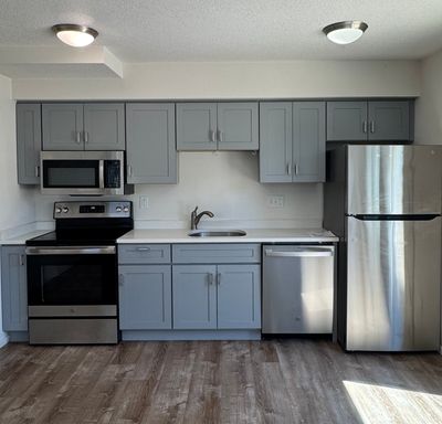Cozy 3BR/2BA Near University of Portland | Off-Street Parking – photo 1