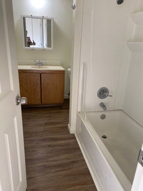 760 Plymouth Drive NE - 16, Unit 16, Keizer, OR 97303