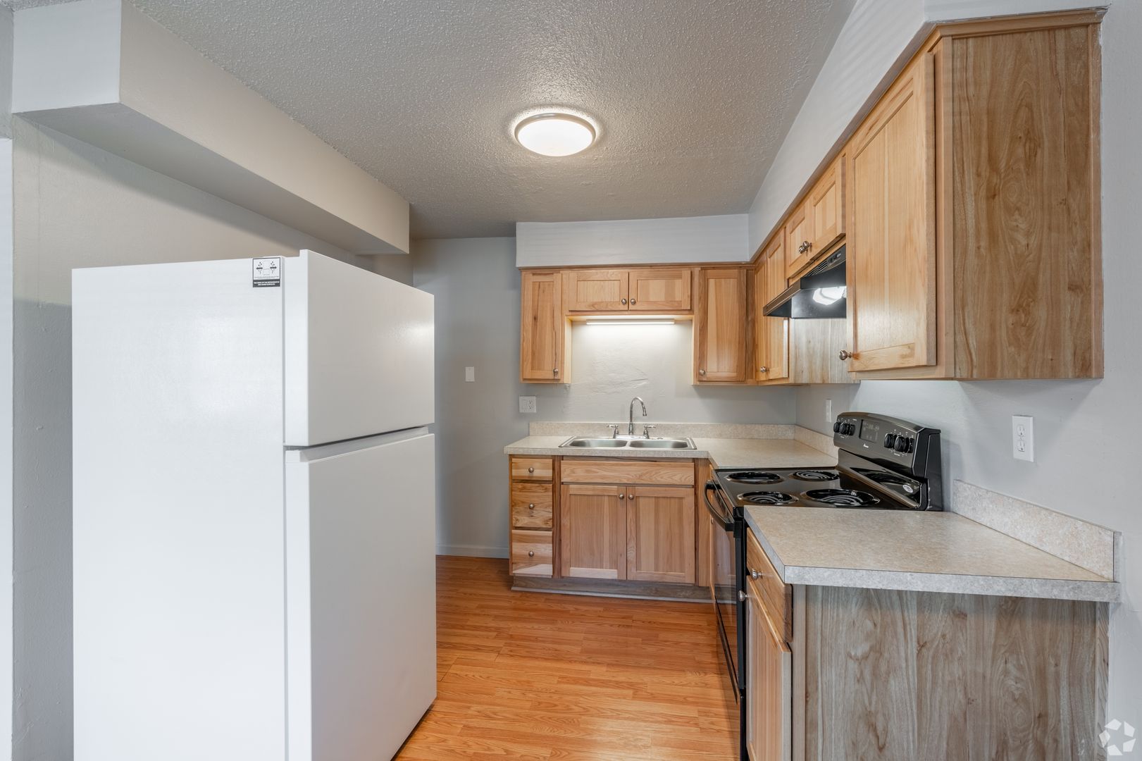 Keizer Apartment: 760 Plymouth Drive NE