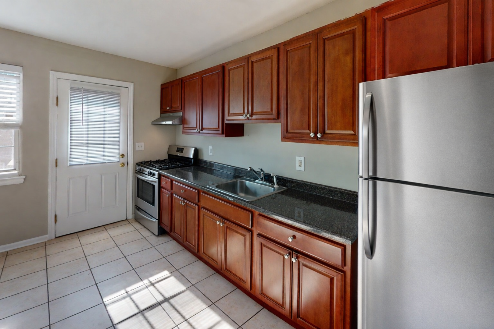 Edison Apartment: 324 Central Ave