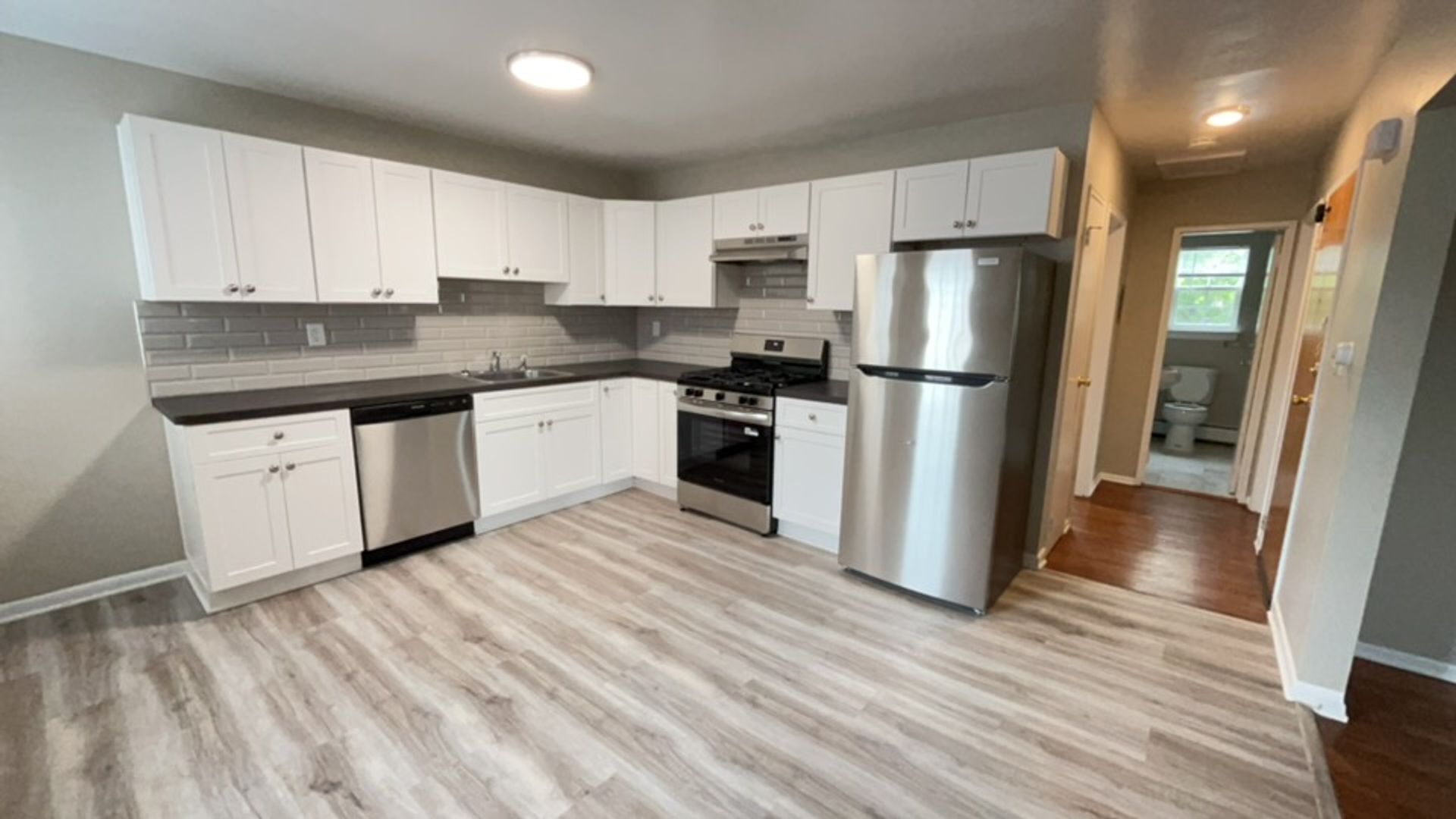 Edison Apartment: 324 Central Ave