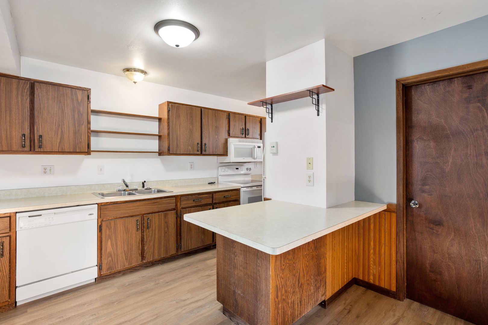 Menasha House: 108 Depere Street