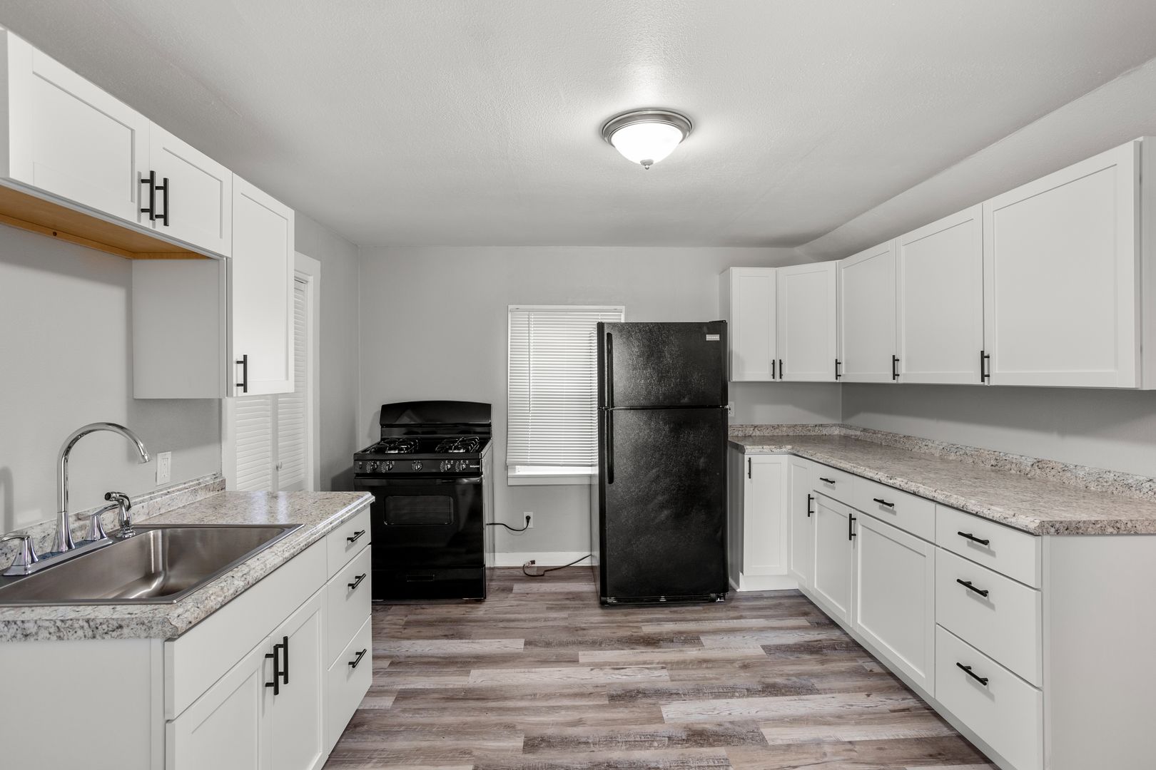 Oshkosh Apartment: 330 West 8th Avenue