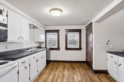 Two Bedroom Menasha Upper Apartment