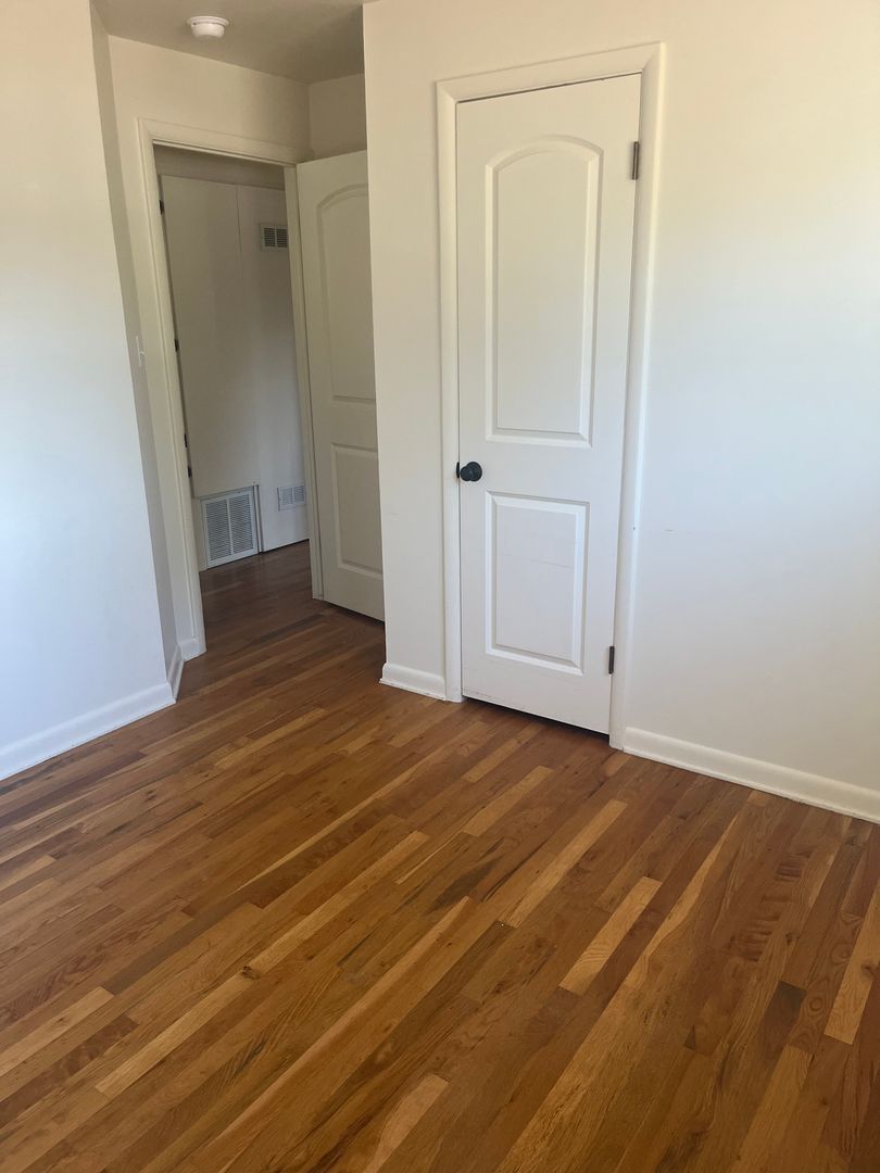 945 Grape Avenue - PLACEMENT 6 of 12