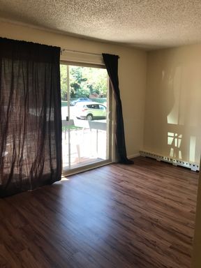 3 Bedroom Townhome Available Near CU!! – photo 1