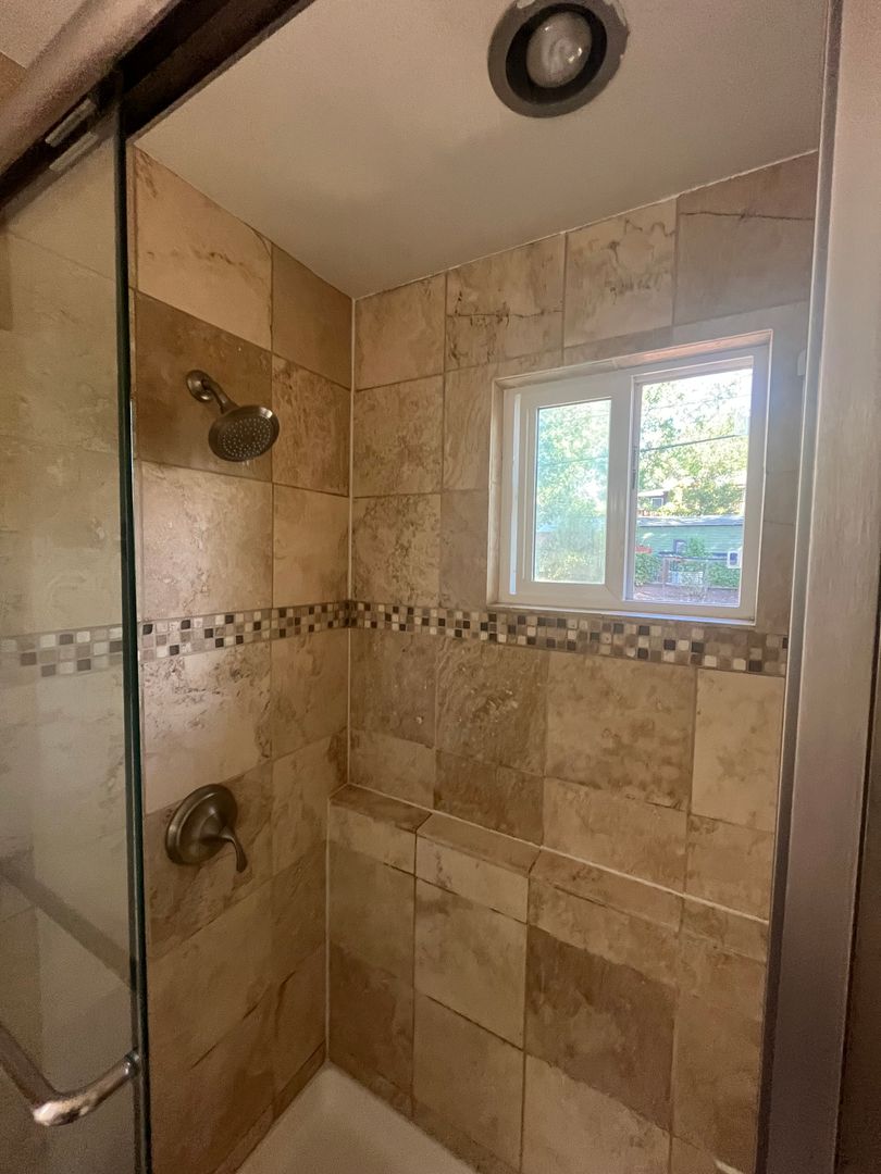 945 Grape Avenue - PLACEMENT 4 of 12