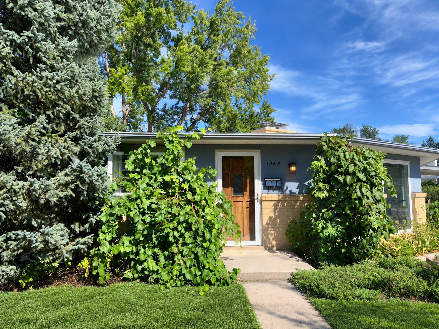 Boulder House: 1965 Grape Avenue