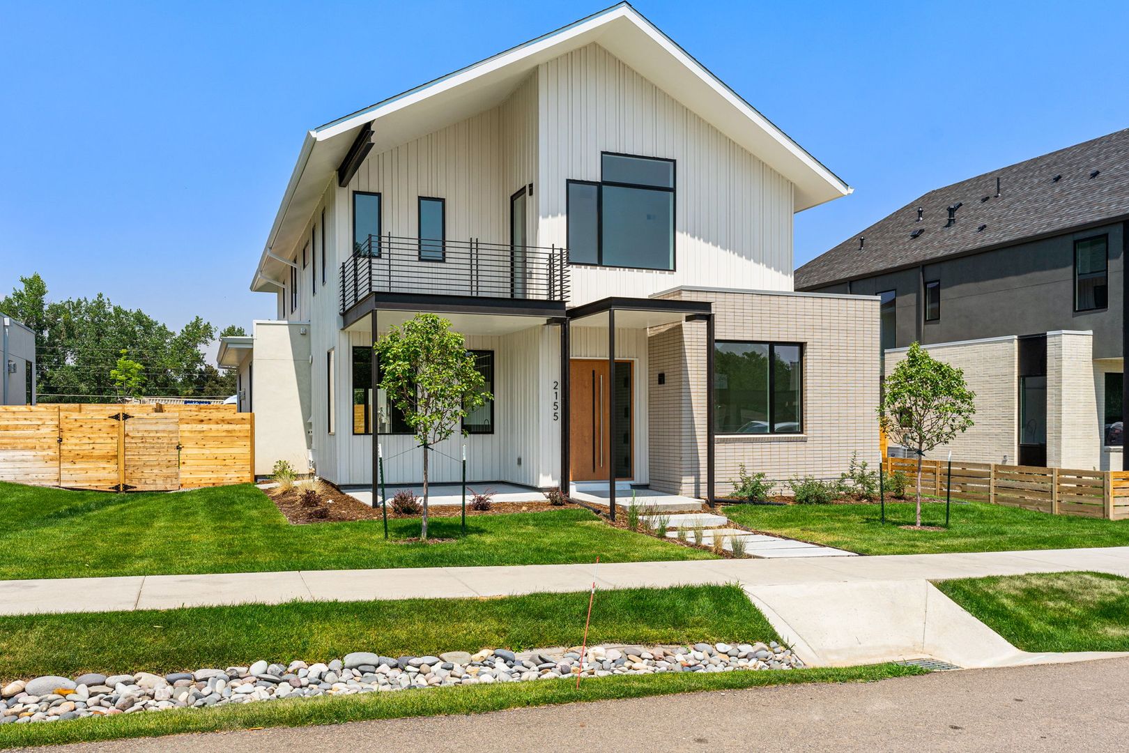 Boulder House: 2155 Vine Avenue