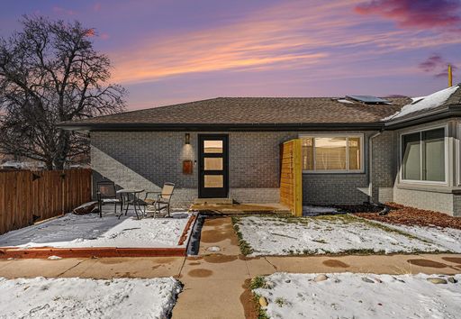 2 WEEKS FREE! Spacious 3BD/2BA Home in Denver, CO- Available August 1st! – photo 1