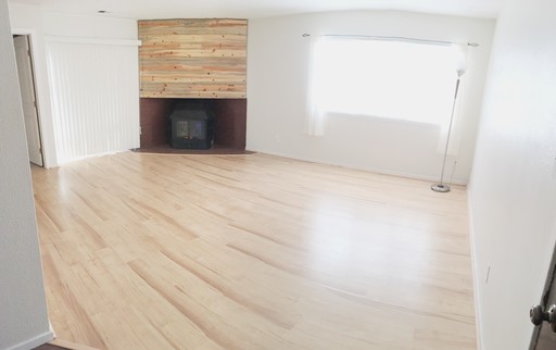Perfectly Located 2 Bed/1.75 Bath Condo - Available Aug. 2026! – photo 1