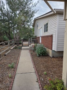 3-Bed 2-Bath Townhome in Central Lafayette. NEW PAINT & NEW FLOORING. REMODELLED BATH. PRIVATE DECK. – photo 1