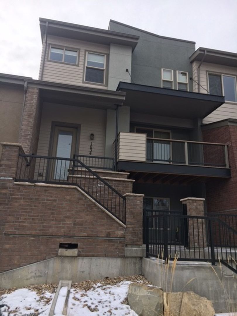 Louisville House: 1034 Griffith Street