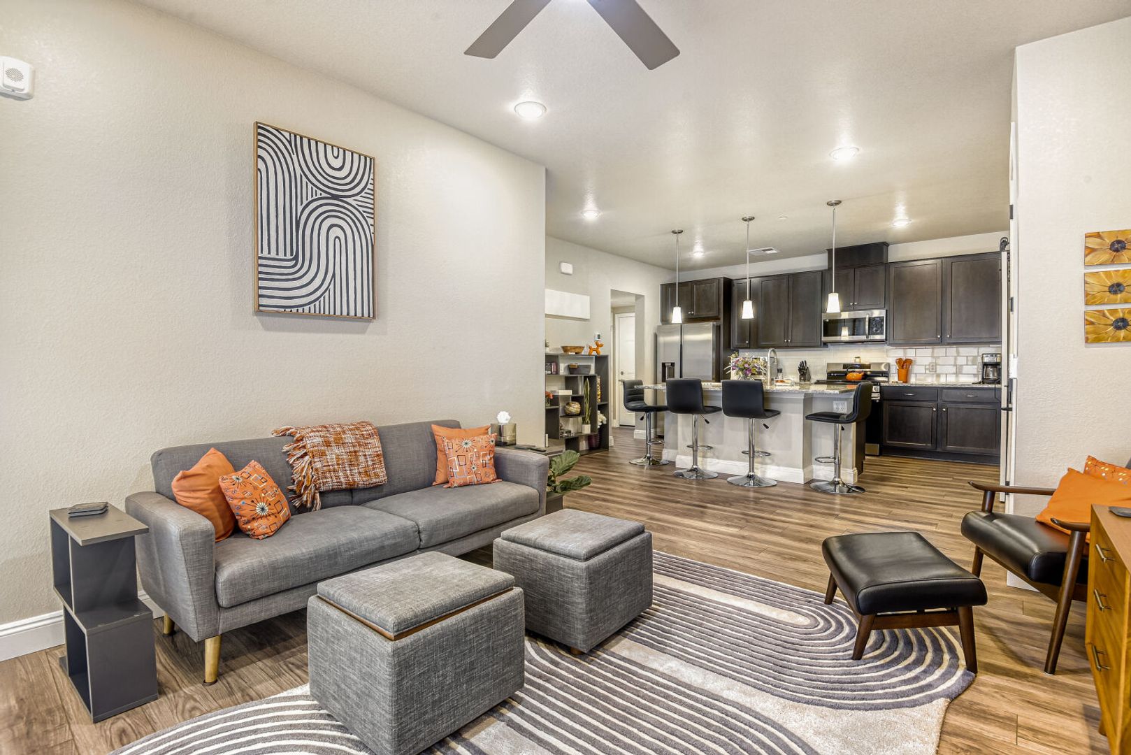 Parker House: 16881 Askins Loop #102