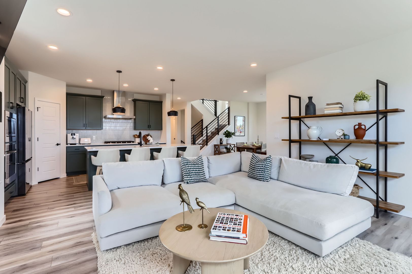 Louisville House: 487 Muirfield Ct.