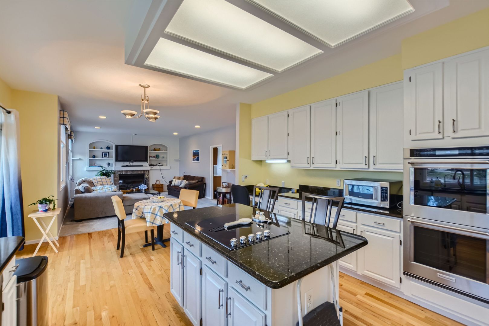 Louisville House: 817 Mt Evans Ct